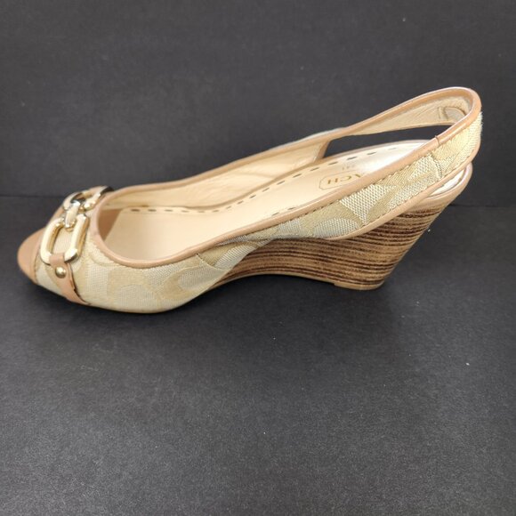 EUC - Coach Cynthia Signature Wedge Peep Toe Sandal Khaki Size 6B - Picture 2 of 16